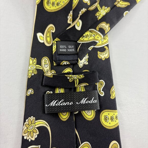 Milano Moda Black / Yellow Paisley Men's Extra Long Tie 4" x 64" - Picture 3 of 3